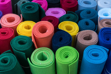 Filzrollen in verschiedenen Farben