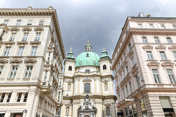 Fototapeta premium St Peter Church, Peterskirche in Vienna, Austria