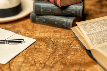alte Karte und Bücher