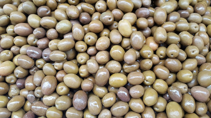 Many olives on market