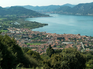 Fototapeta na wymiar Lago d'Iseo, Lombardia