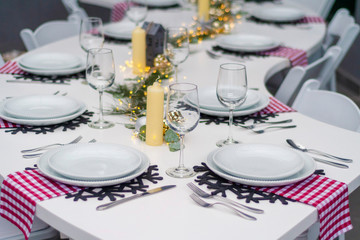 christmas plates setup