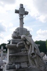 Obraz premium angels tombstones in graveyard in Havana, Cuba