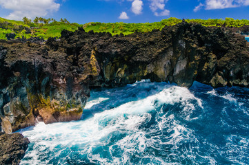 Fototapeta na wymiar Spectacular ocean view on the Road to Hana, Maui, Hawaii, USA