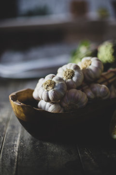 Garlic in a bowl