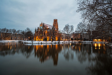 Johanneskirche Stuttgart Feuersee im Winter 