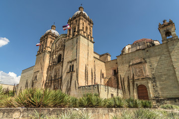 Fototapeta na wymiar Church of Santo Domingo de Guzmán, Oaxaca de Juarez