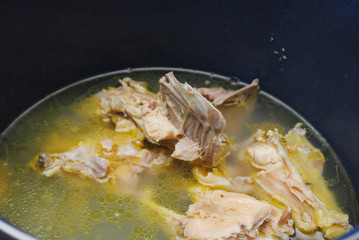 caldo de pollo
