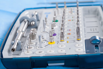 Dental implant surgical kit
