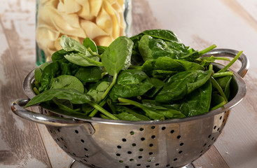delicious leaves spinach salad