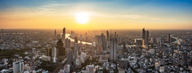 Fototapeta premium Thailand cityscape on sunset