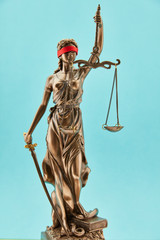 Justitia Bronze Statue mit Waage für Gerechtigkeit