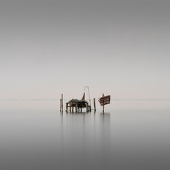 Fototapeta na wymiar Fischerhütte in der Lagune von Venedig, Lido, Italien, Europa