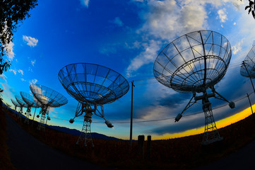 The observatory in the evening,The silhouette of a radio telesco