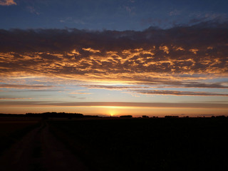 Obraz premium Piękny zachód słońca.