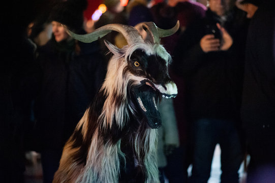 Habergei&szlig;, Habergoa&szlig;, Julbock, Ziege, Schreckziege, Tiermaske