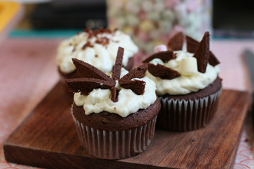 cupcakes with frosting