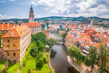 Obraz premium View of medieval city Cesky Krumlov with the castle and Vltava river, Czech republic, Europe