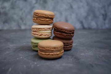 Torre de macarons de diferentes colores