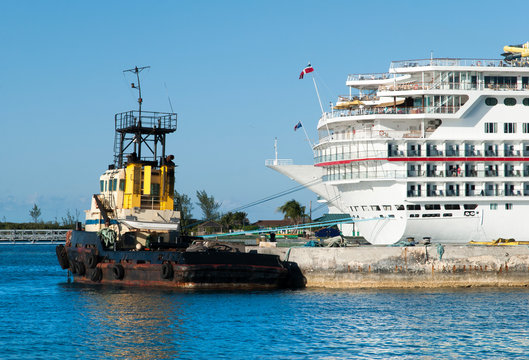 Nassau Harbor Tugboat