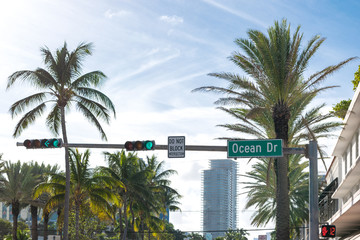 Fototapeta na wymiar Miami beach ocean drive - Florida , United States 