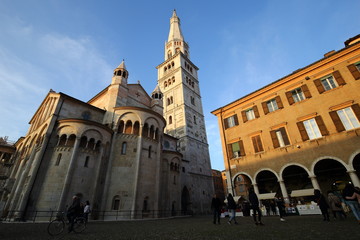 Duomo di Modena torre Ghirlardina