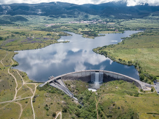 vista aerea de una presa