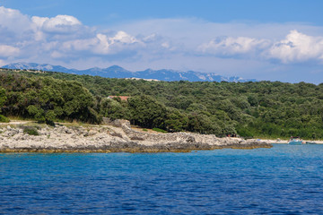 Fototapeta premium Segfeltörn durch die Kornaten in Kroatien