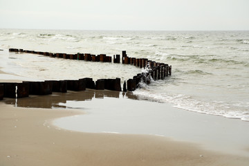 Fototapeta na wymiar Water barrier in coastline