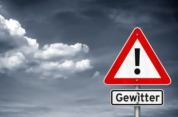 Achtung Gewitter Warnschild