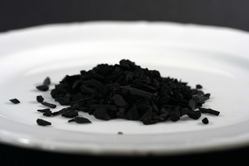 Frankincense resin is coarse-grained to lumpy and of translucent brown-yellow to reddish-brown color. 