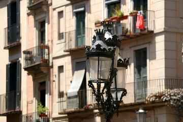 Fototapeta na wymiar Colorful facades and streets of Barcelona, Spain.