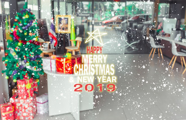 Chistmas tree blurred background with gift box for merry christmas