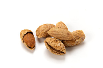 殻付きアーモンド