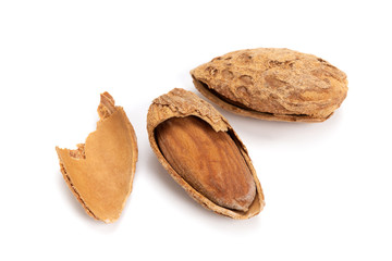 殻付きアーモンド