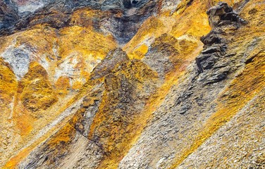 Schlucht eines Zuflusses der Jökulsá í Lóni, farbige Felsen, Ostfjorde, Austurland, Island / Iceland, Europa
