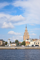 Obraz premium Riga, view of the old city from the water