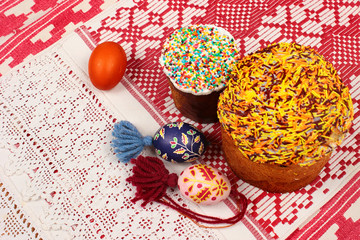 Easter cakes and painted eggs
