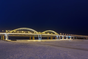 Obraz premium Volzhsky Bridge in Nizhny Novgorod at evening, Russia