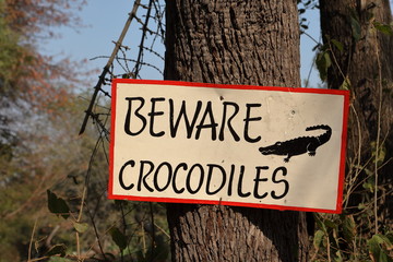 Achtung Gefahr Krokodile 