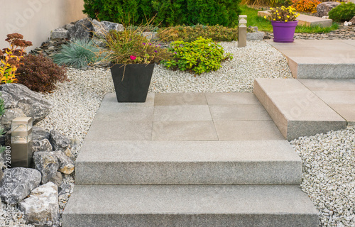 Steingarten Außentreppe aus Granit Front Garden Stone