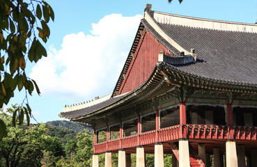 Obraz premium Gyeonghoeru of Gyeongbokgung palace in Seoul, Korea.