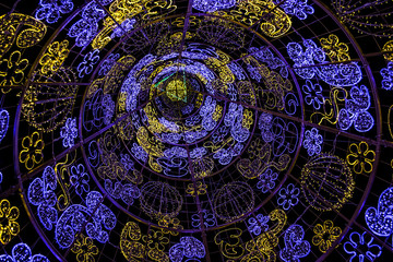 Luci di Natale viola e giallo