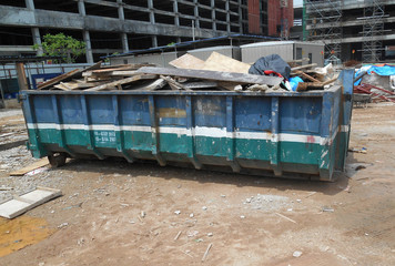 Construction wasted disposal bin. 