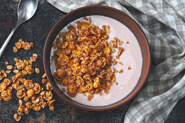 Breakfast bowl with yogurt and granola. Beautiful healthy food. Superfoods.