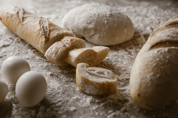 Fototapeta na wymiar fresh bread and flour