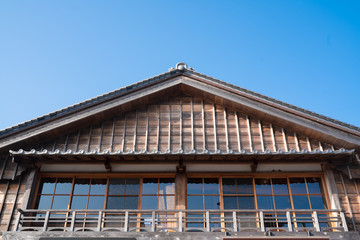 切妻造（きりづまづくり）の木造建築