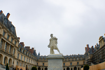 Fototapeta na wymiar Fontainebleau Statue