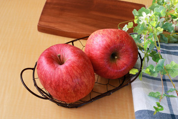 りんご　2つ