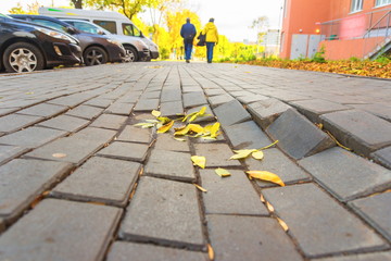 Destruction of paving slabs